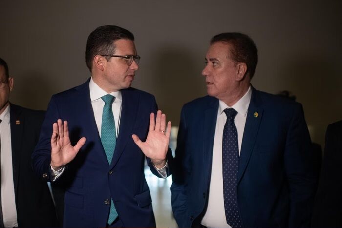 TENSÃO NA CÂMARA - Decisão de Motta de votar IOF pega governo e até oposição de surpresa
