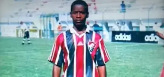 MORTE MISTERIOSA - Ex-lateral do Fluminense é achado morto aos 39 anos; polícia investiga

