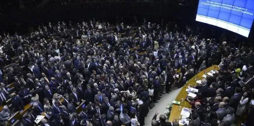SEM OUVIR A NAÇÃO - Senado aprova aumento no número de deputados: Brasil precisa de mais parlamentares?

