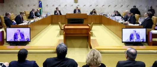 'DITADURA DA TOGA' USURPA O PARLAMENTO - Por 8 votos a 3, STF decide pela regulamentação das redes sociais

