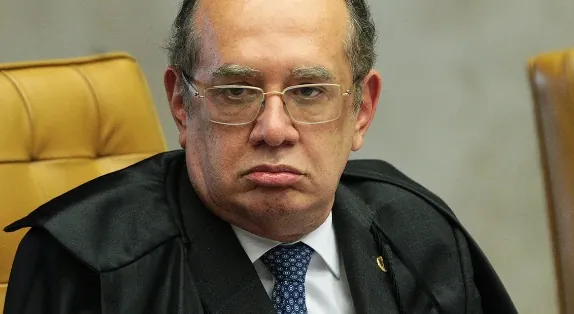 TUDO COM DITADOR-CHEFE - Gilmar Mendes sugere que ação contra derrubada do IOF fique com Alexandre de Moraes 

