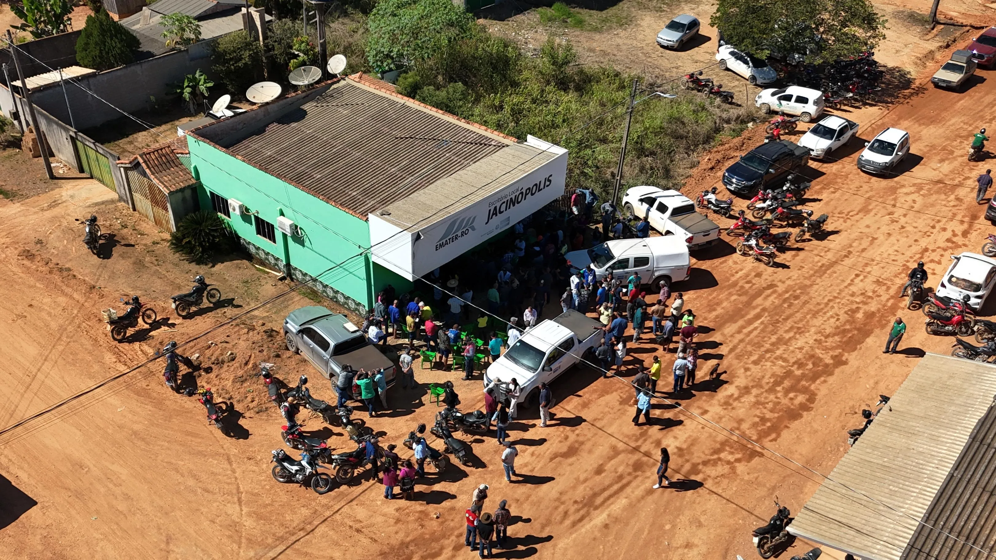 TÍTULO DE TERRA - Mutirão de Regularização Fundiária beneficia mais de 500 famílias em Guajará-Mirim e Nova Mamoré com apoio da deputada Dra. Taíssa

