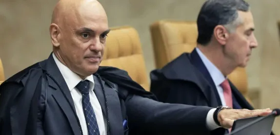 CORTE FORA DA LEI - Judiciário é a principal ameaça à democracia, diz pesquisa

