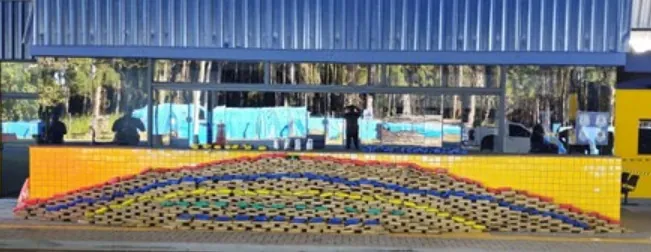 DESCOBERTA POR ACASO - PRF apreende mais de uma tonelada de drogas durante fiscalização na BR-364 em Vilhena (RO) 

