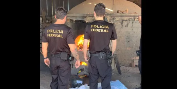 FORTUNA VIRA FUMAÇA - Polícia Federal incinera cerca de duas toneladas de drogas em Porto Velho (RO)