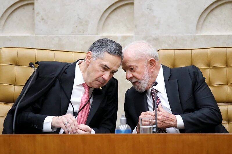 CÚMPLICES DO CAOS - Barroso conversou com Lula para combinar reação a Donald Trump


