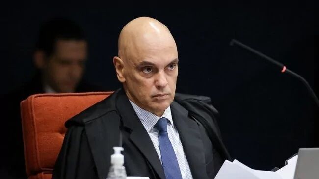 TIRANO AQUI, RÉU NOS EUA - 21 dias: Justiça dos EUA volta a intimar Alexandre de Moraes em processo movido por empresas de Trump