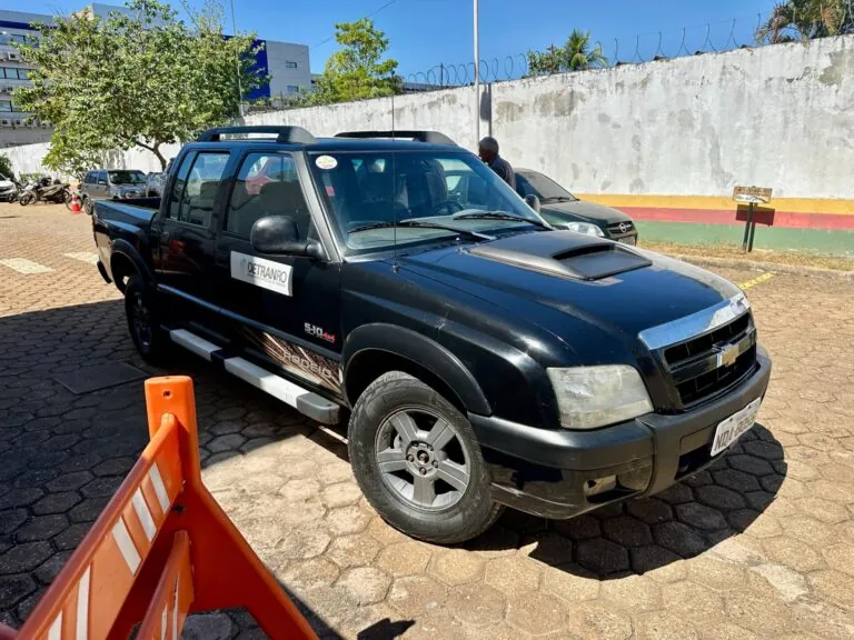 PARCERIA - Entrega de veículo ao município de Seringueiras reforça atendimentos na saúde



