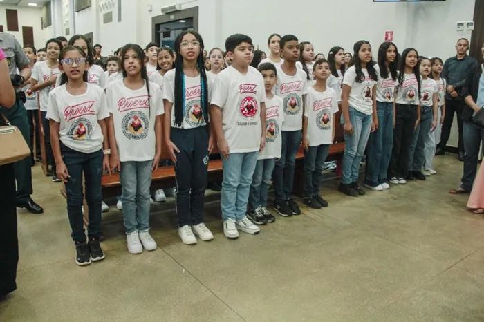 EDUCAÇÃO E CIDADANIA - Governo de RO realiza formatura de 800 estudantes no Proerd e reforça ações de prevenção às drogas e à violência



