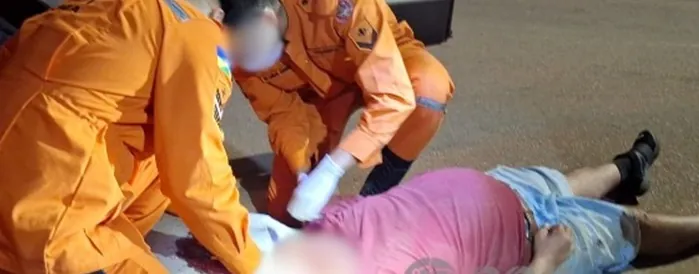 CABEÇA QUEBRADA NA MADRUGADA - Motociclista fica inconsciente após cair em quebra-molas na zona Leste de Porto Velho

