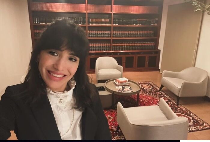ESCÂNDALO NA JUSTIÇA - Quem é a juíza demitida por usar sentença similar em 2 mil processos
