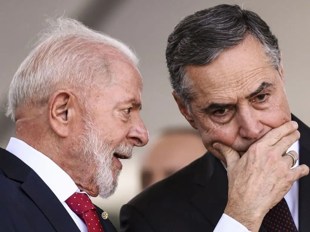 SE METE NO QUE NÃO DEVE E MENTE - Barroso fala em ‘STF independente’ e diz que sanções se baseiam em ‘leitura equivocada’