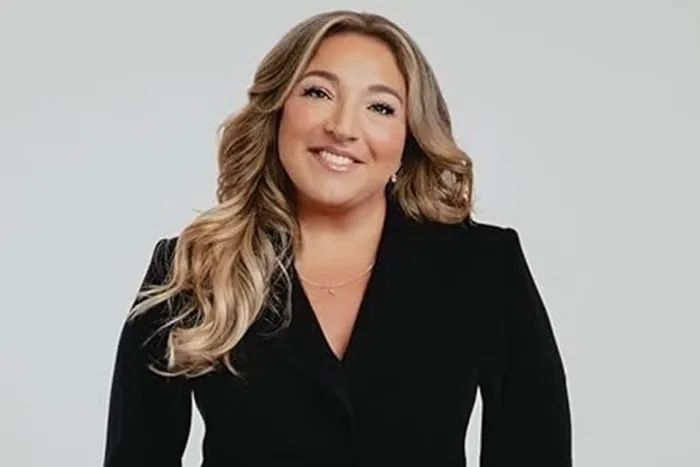 PERIGO DA ANAFILAXIA DE JO FROST - Supernanny é diagnosticada com doença fatal causada por alergias