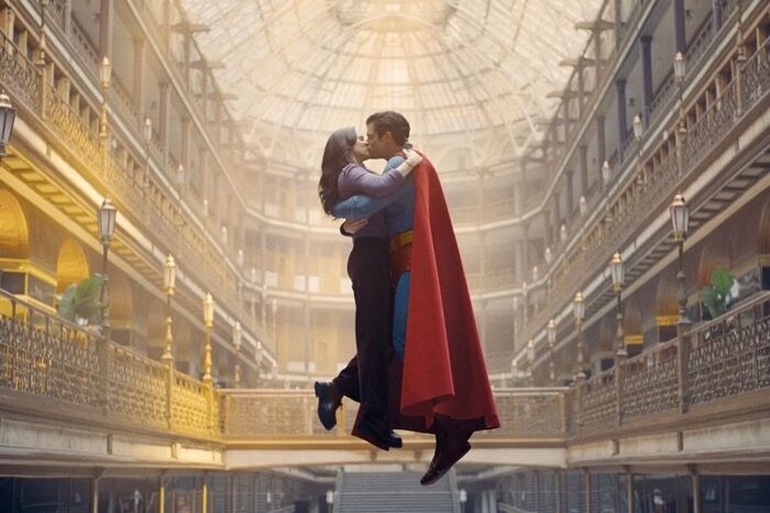 ONDE ATÉ BEIJO É PROIBIDO - Superman é censurado na Índia por conter cena “excessivamente sensual”

