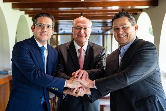 APÓS REUNIÃO - Com Alckmin, Alcolumbre e Motta defendem “soberania nacional” contra tarifas dos EUA