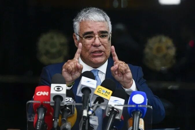 TIRANA DO 'CALA-A-BOCA' - Girão protocola pedido de impeachment da ministra Cármen Lúcia: "Censura escancarada"

