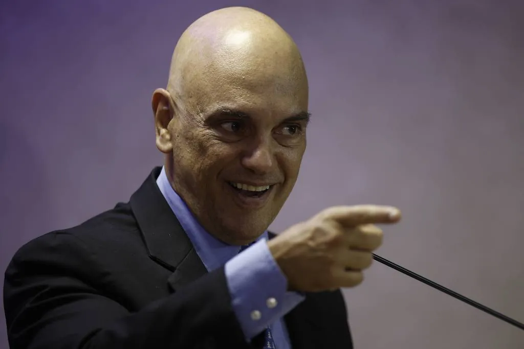 MORAES 'TRATORA' 383 VOTOS DO CONGRESSO - Ministro valida decreto de Lula sobre IOF e mantém aumento