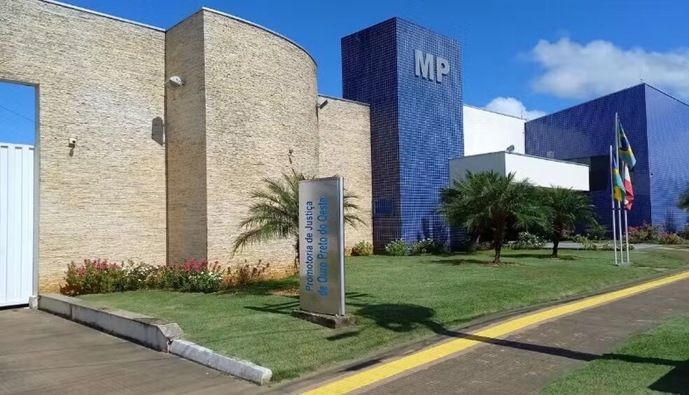 LAVAGEM DE DINHEIRO - Ex-prefeito e ex-servidores são alvos de ação por venda ilegal de imóveis públicos em RO