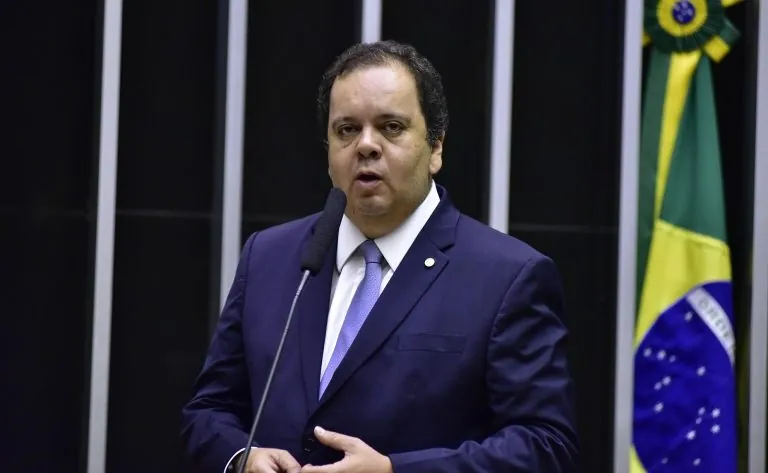 OPERAÇÃO OVERCLEAN - PF bloqueia R$ 85 mi e expõe parentes de Elmar Nascimento