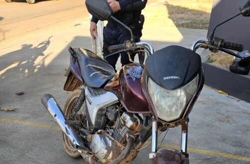 CAIU NA MALHA - Motocicleta clonada é apreendida durante operação do BPTran em Porto Velho

