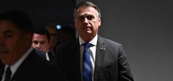 ELE E ELA EM 2026 - Bolsonaro confirma Michelle e Carlos na disputa ao Senado

