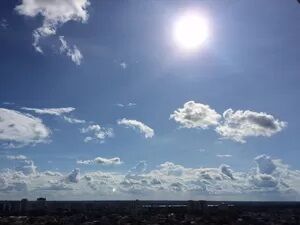 TEMPO ABERTO E FIRME EM RO - Sol forte durante o dia e alerta para queda de temperatura à noite