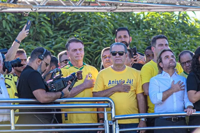 HORA DO GRITO DOS PATRIOTAS - Aliados convocam “Brasil nas ruas já” após operação contra Bolsonaro

