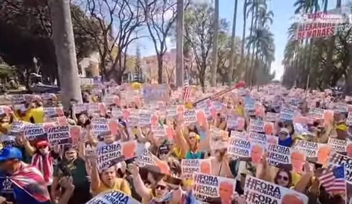 ONDA DE PROTESTOS AVANÇA NO BRASIL - Direita brasileira reagiu contra Lula e Moraes com atos em várias capitais do país em apoio a Bolsonaro; VEJA VÍDEOS