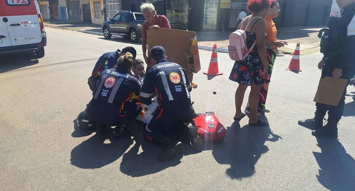 Colisão entre moto e caminhonete deixa motociclista ferido em Porto Velho