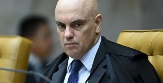 PRISÃO DE BOLSONARO EM 24 HS - Moraes ameaça Bolsonaro de prisão caso não explique postagens

