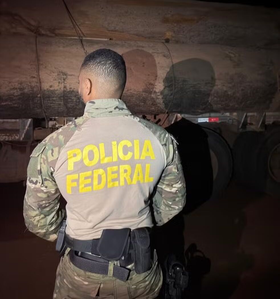 OPERAÇÃO SENTINELAS - Polícia Federal prende duas pessoas por transporte ilegal de madeiras em RO