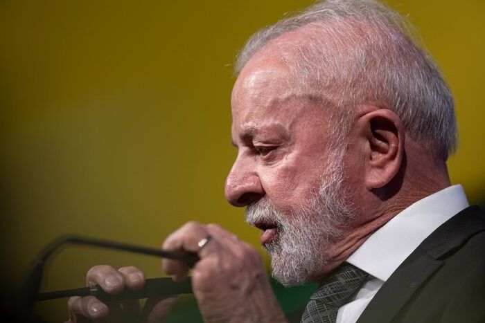 FANFARRÃO RANCOROSO - Lula diz que, se Trump estiver “trucando”, está pronto para “pedir 6”