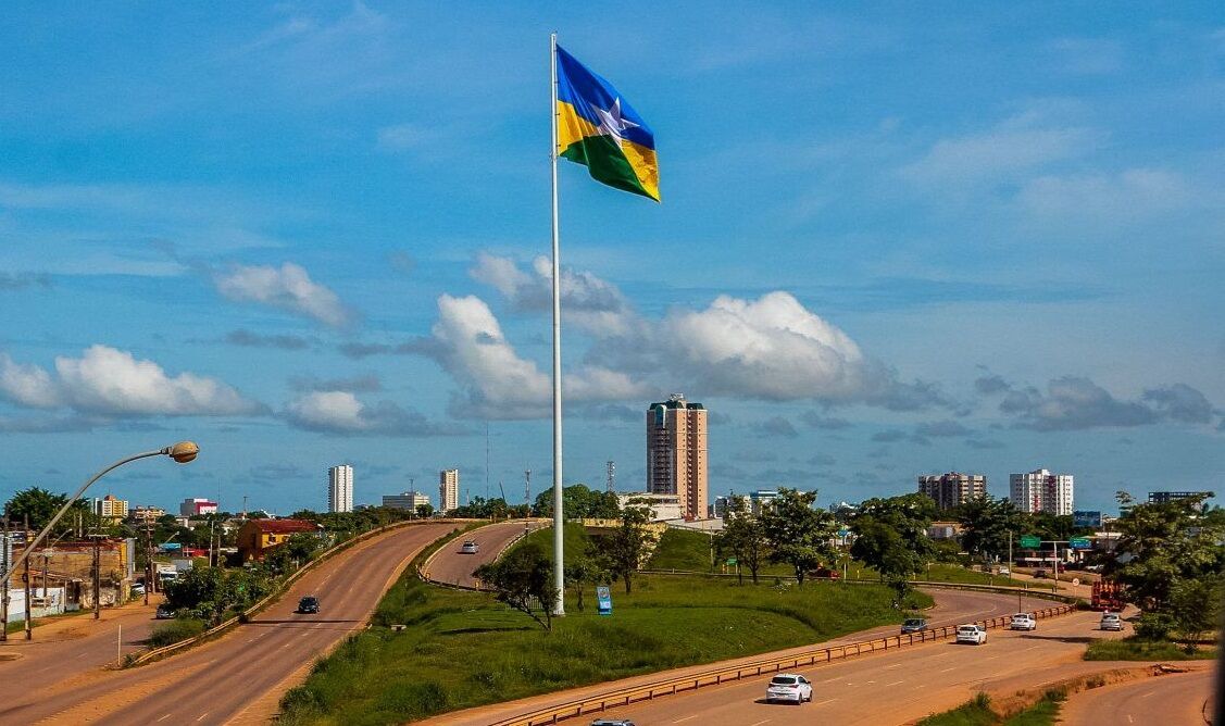 Tempo seco e temperaturas acima de 36°C marcam a sexta em Rondônia