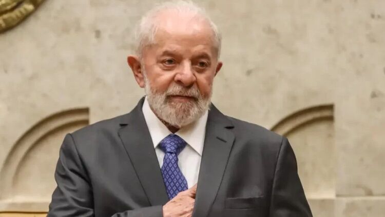 OPINIÃO DE MARA PARAGUASSU - Milionário, Lula critica eleitor pobre e diz que político só é rico porque já roubou
