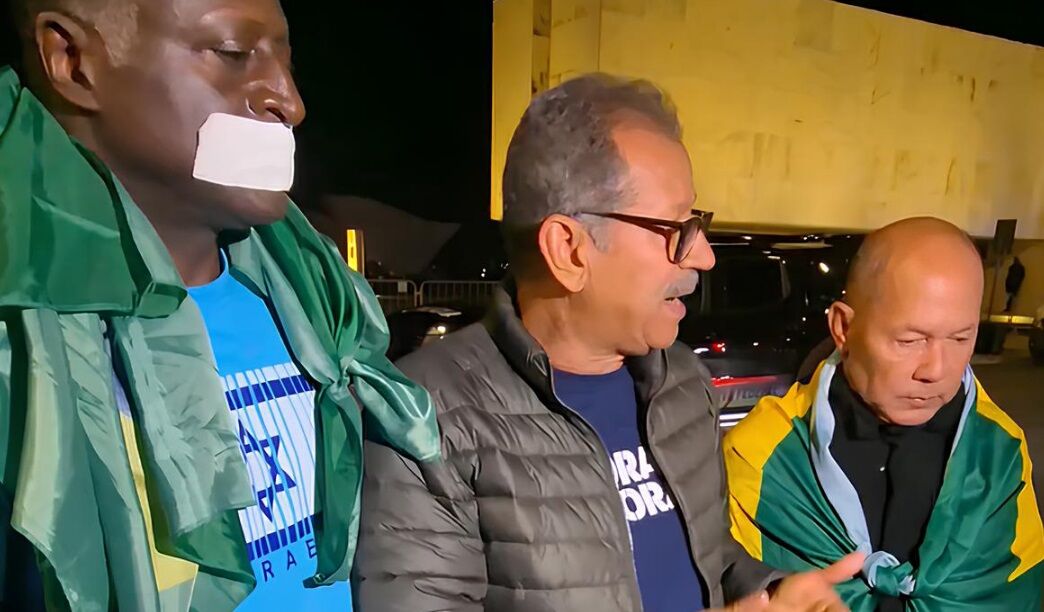 TERROR NA NOITE - Moraes dá ordens à PF e ameaça governador e parlamentares de prisão por manifestação em área pública; a praça não é mais do povo