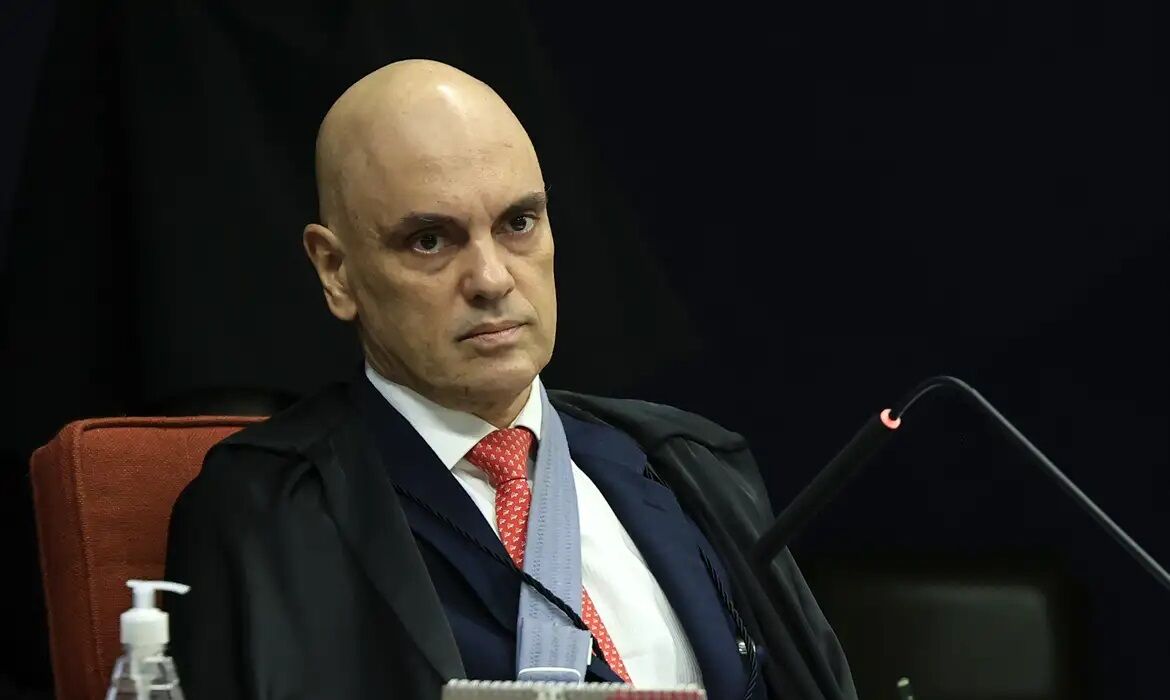 PARLAMENTARES - Oposição comemora sanção dos EUA a Moraes com base na Lei Magnitsky
