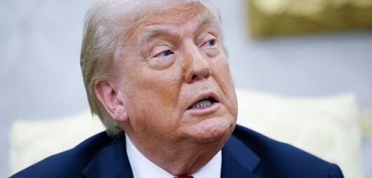 CASTIGANDO O 'FANFARRÃO' - Trump crava tarifaço no dia 1°: “Prazo não será prorrogado”