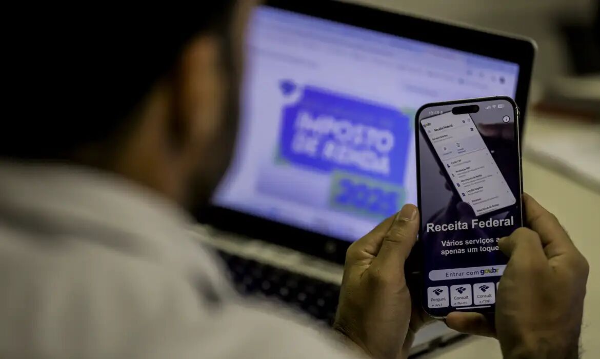 DINHEIRO DE VOLTA - Receita paga nesta quinta terceiro lote de restituição do IR de 2025

