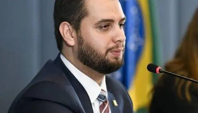 E AGORA, XANDÃO, IMPOSSÍVEL? - Jornalista americano pede ao STF permissão para entrevistar Filipe Martins