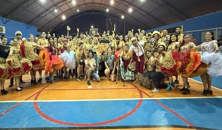Ieda Chaves impulsiona cultura e tradição com recursos à quadrilha “A Roça é Nossa”