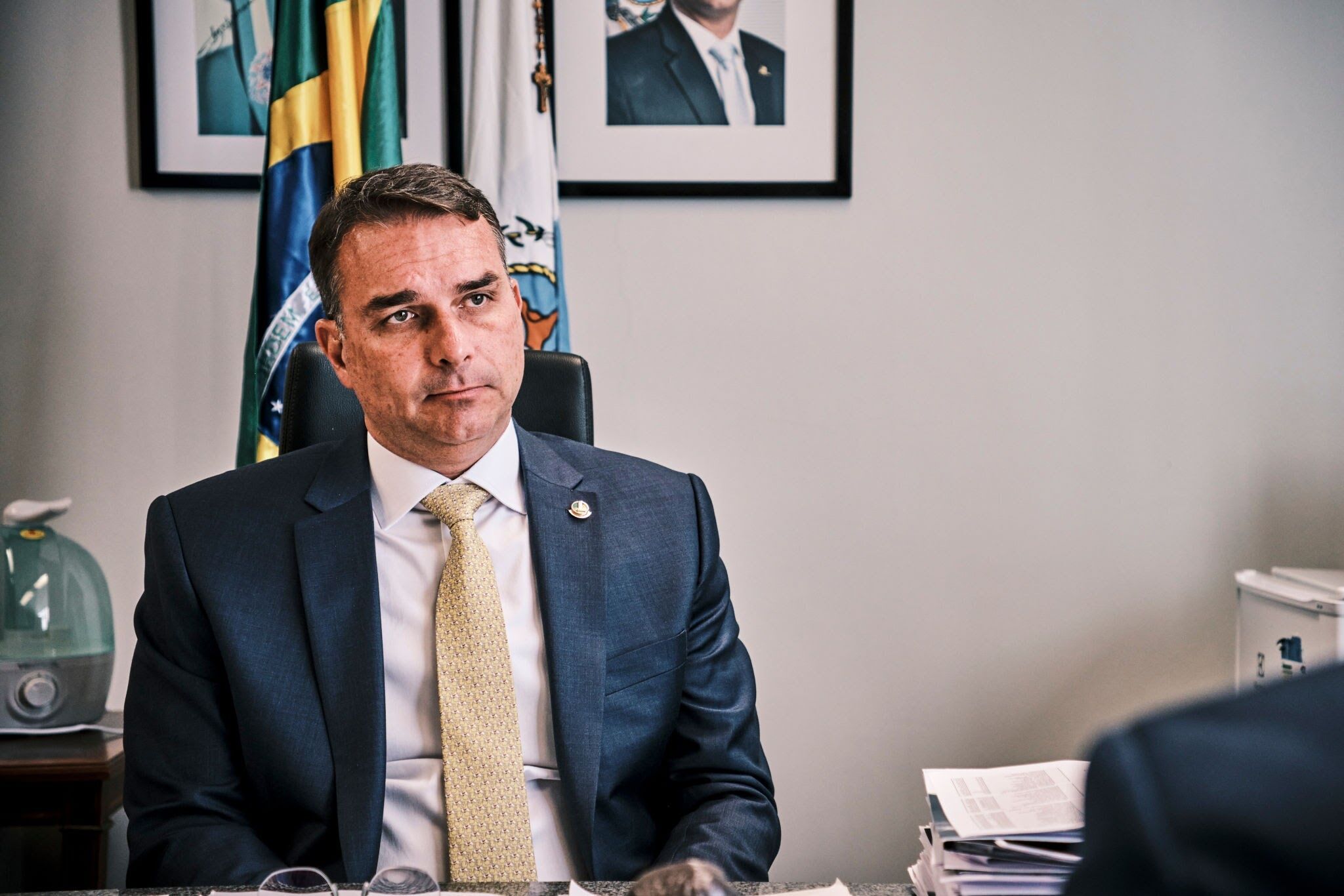 PACOTE DA PAZ - Oposição apresenta proposta com anistia ampla e impeachment de Moraes 
