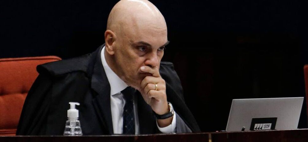 VIROU BODE DE BICHEIRA - Prisão domiciliar de Bolsonaro irrita ministros do STF, isola Moraes e pode ser revertida, diz Folha