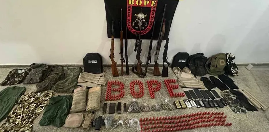 BRAÇO TERRORISTA DO MST/PT - PM apreende arsenal e prende integrantes da LCP em operação contra guerrilha armada 

