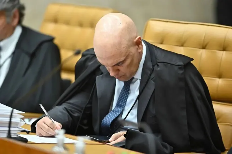 QUE DIZ IMPRENSA MUNDIAL - Moraes censura críticos e Brasil tem 'golpe de Estado' no Supremo, diz colunista do WSJ

