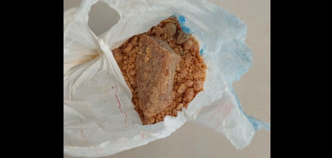 BOCA-DE-FUMO FECHADA - DROGA E BALANÇA DE PRECISÃO SÃO APREENDIDOS PELA PM EM VILHENA

