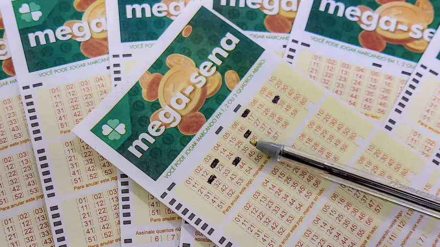 QUEM NÃO ARRISCA... - Mega-Sena acumula e prêmio sobe para R$ 47 milhões; confira dezenas
