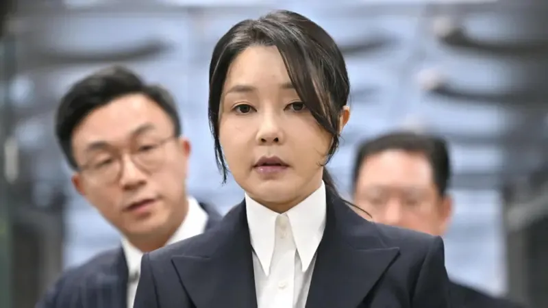 DO PALÁCIO À PRISÃO - A derrocada da ex-primeira-dama da Coreia do Sul