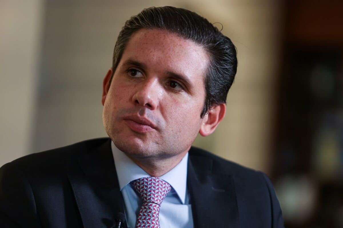 10 SERVIDORES NA 'RACHADINHA' - Hugo Motta deu poder para o chefe de gabinete cometer crimes

