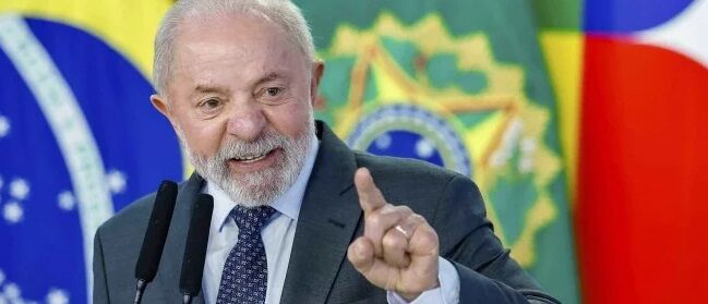 POVO TÁ ACORDANDO - 35% acham que culpa do tarifaço é de Lula