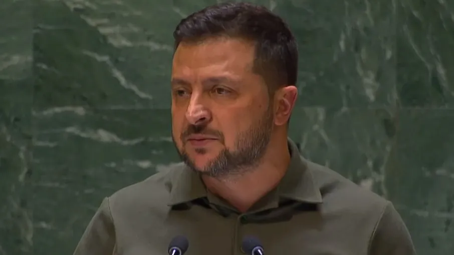 GUERRA ACIRRADA - Rússia ataca Ucrânia "cinicamente" antes de reunião nos EUA, diz Zelensky

